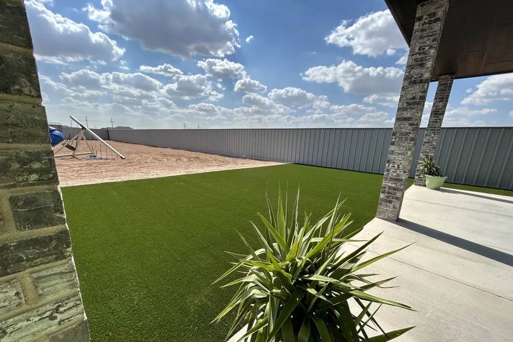 Professional yard cleanup service for homes across Odessa, TX - Purchase Green Artificial Grass - Odessa-Midland