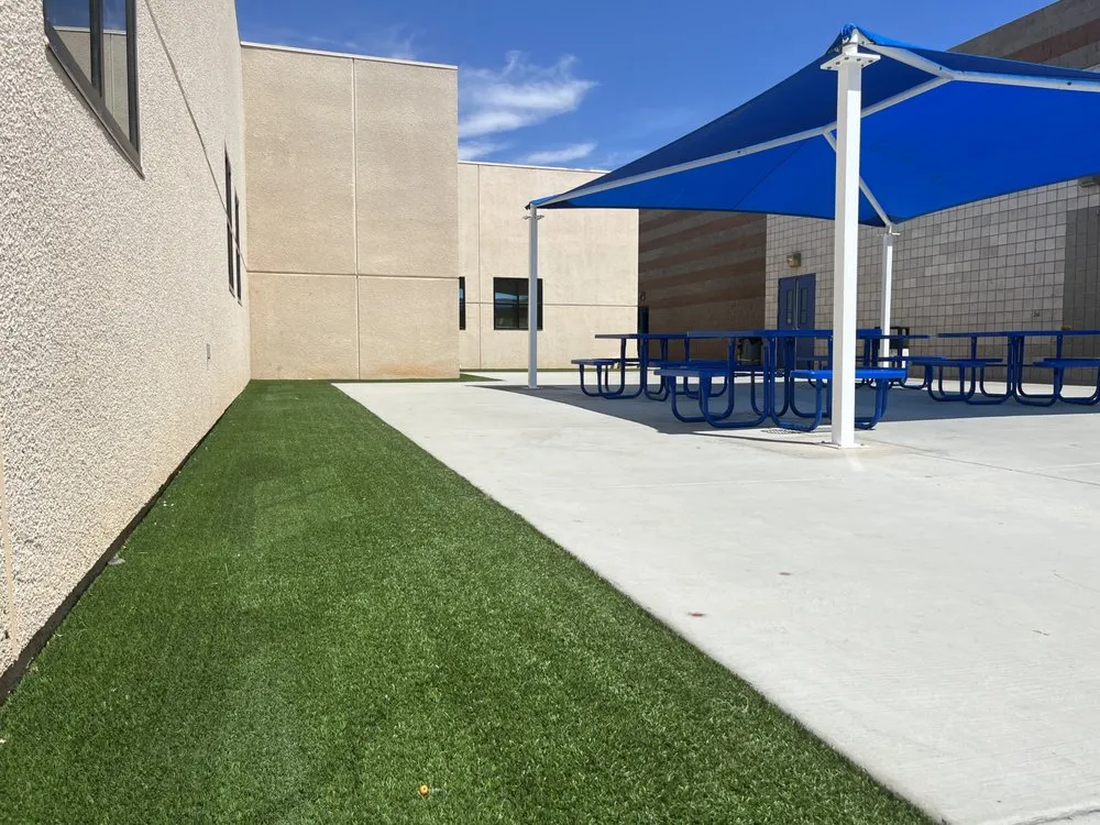 Local residential landscaping experts serving Las Vegas, NV - Purchase Green Artificial Grass