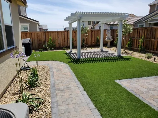 Purchase Green Artificial Grass Logo