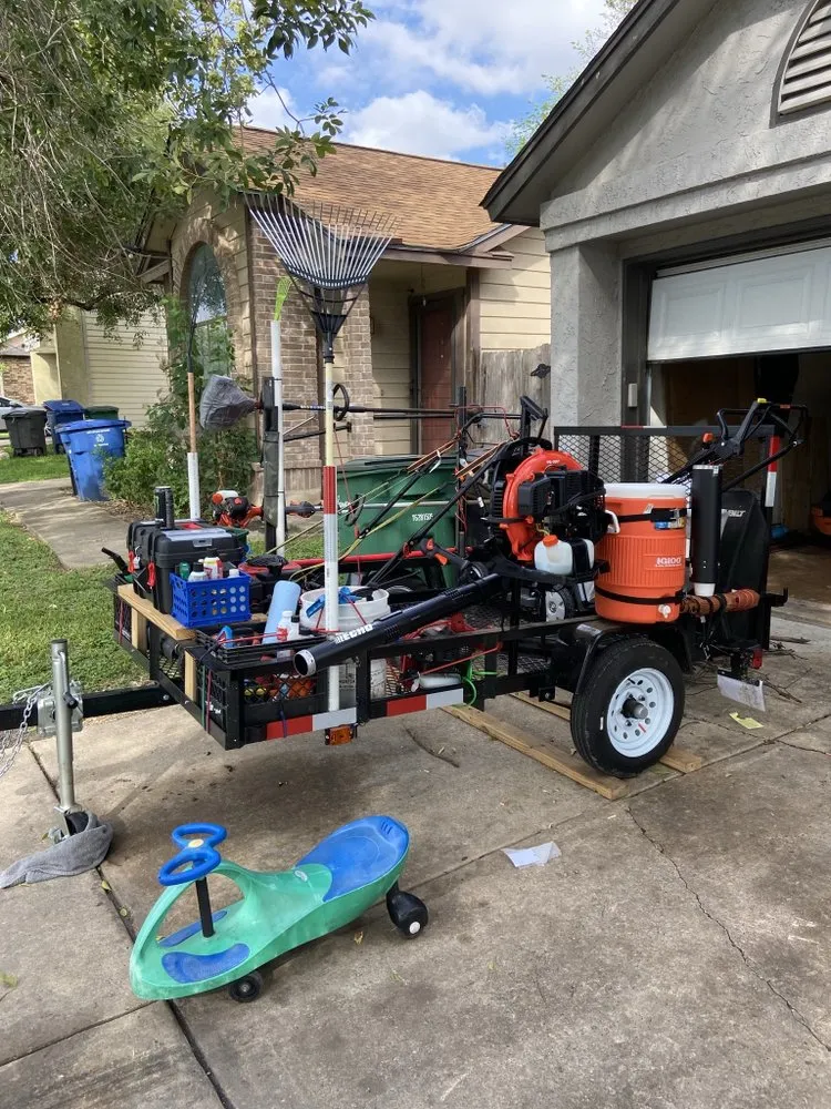 Local lawn mowing service for residential properties in San Antonio, TX by Purdy Lawn Service