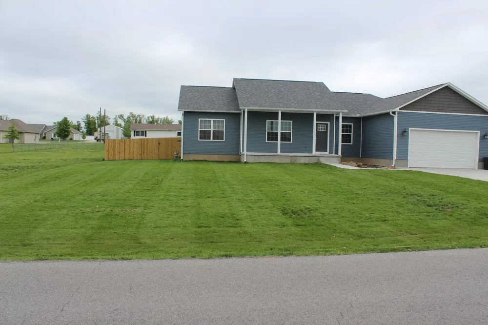 Professional garden landscaping experts serving Webb City, MO - Pure Lawn Management