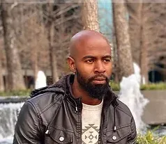 Top-rated lawn mowing service for homes in Houston, TX by Pure-N-Rich