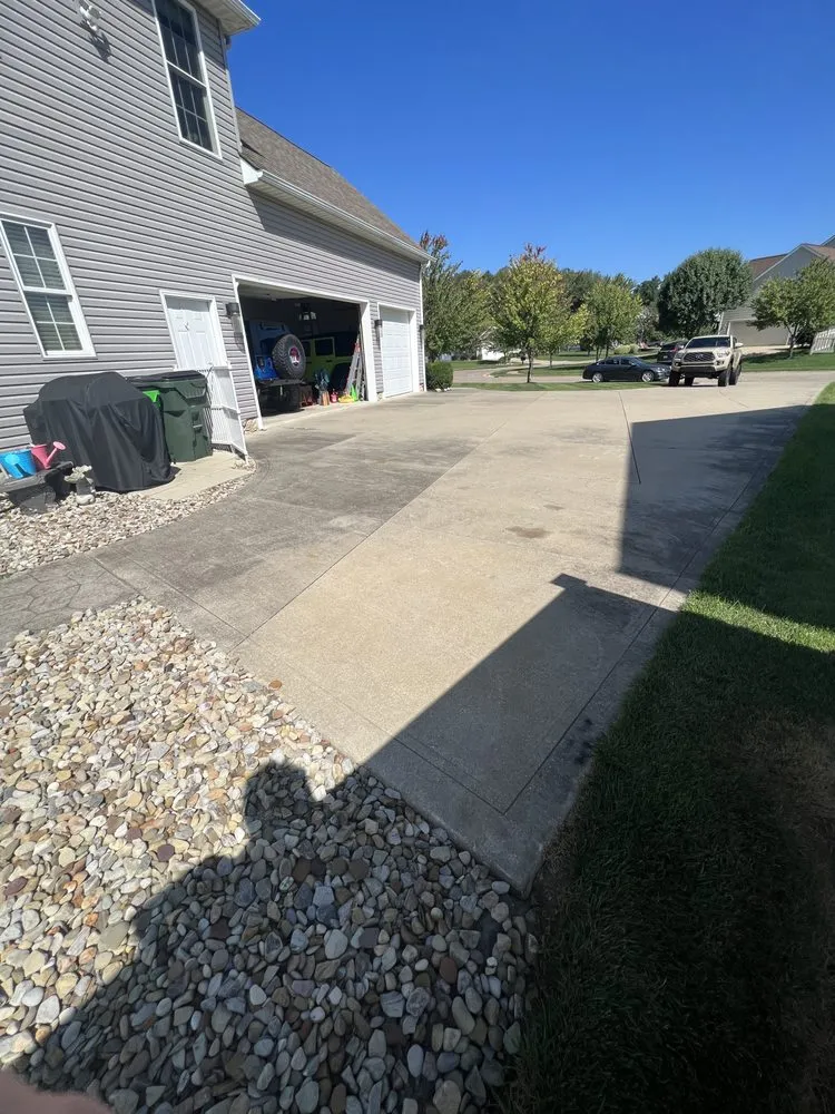 Reliable landscape design experts serving Alliance, OH - Pureview Window Cleaning & Exterior Services