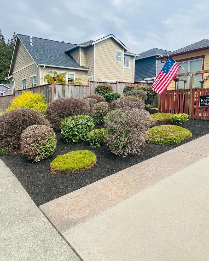 Custom yard maintenance in Blaine, WA by Purity Lawns