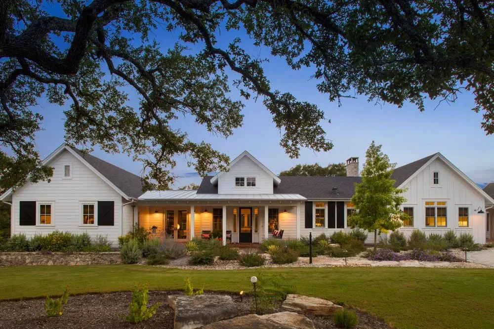 Expert yard cleanup service in Fort Worth, TX - Purple Care - Lawn Care & Pest Control Fort Worth