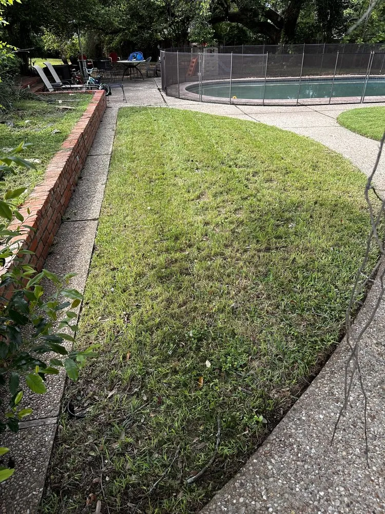 Professional lawn mowing service in McGregor, TX by Pursley’s Lawn and Landscape