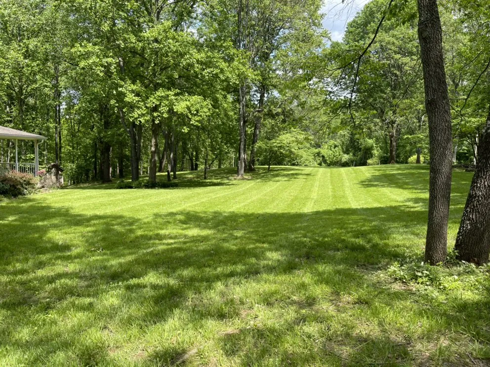 Trusted lawn mowing service experts serving Lovettsville, VA - Push Mow Loudoun