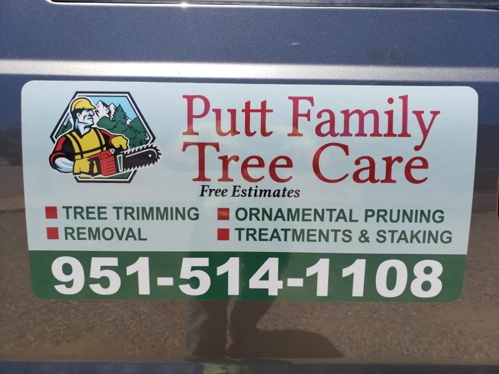 Top-rated lawn mowing service in Lake Elsinore, CA by Putt Family Tree Care