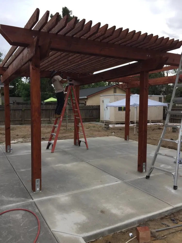 Top-rated yard cleanup service for residential properties in Elk Grove, CA by PV Landscaping & Painting