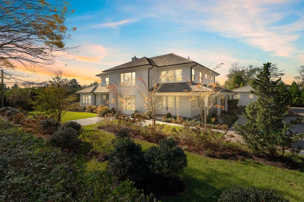 Reliable yard cleanup service experts serving Southampton, NY - PW Hamptons