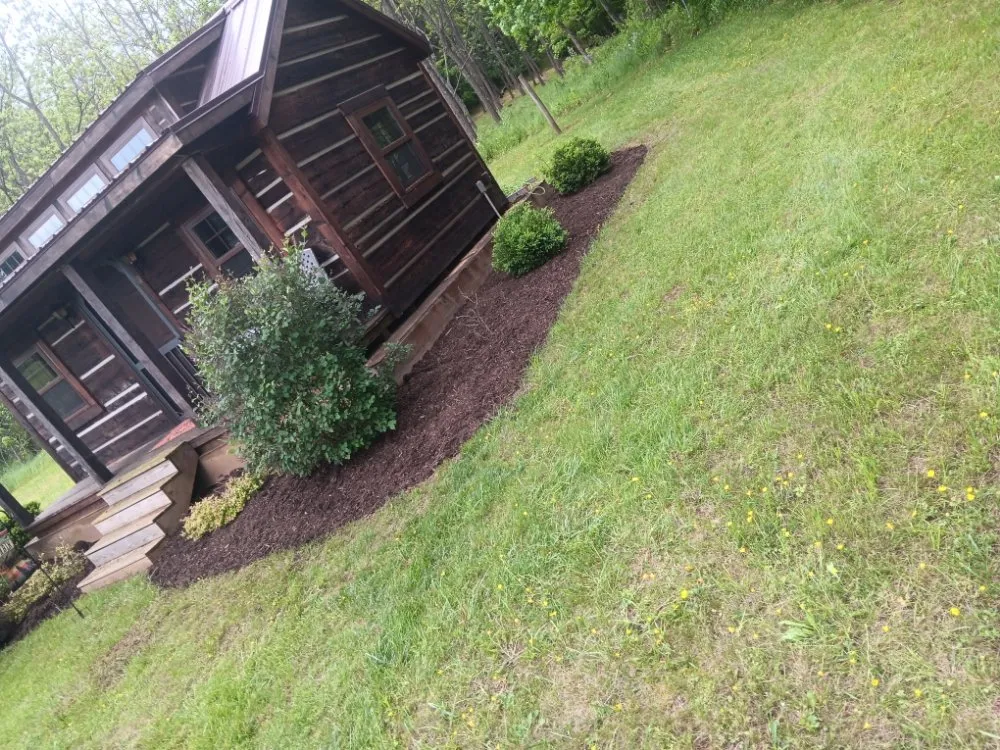 Top-rated garden landscaping for year-round maintenance in Luray, VA by P&W Lawn Care
