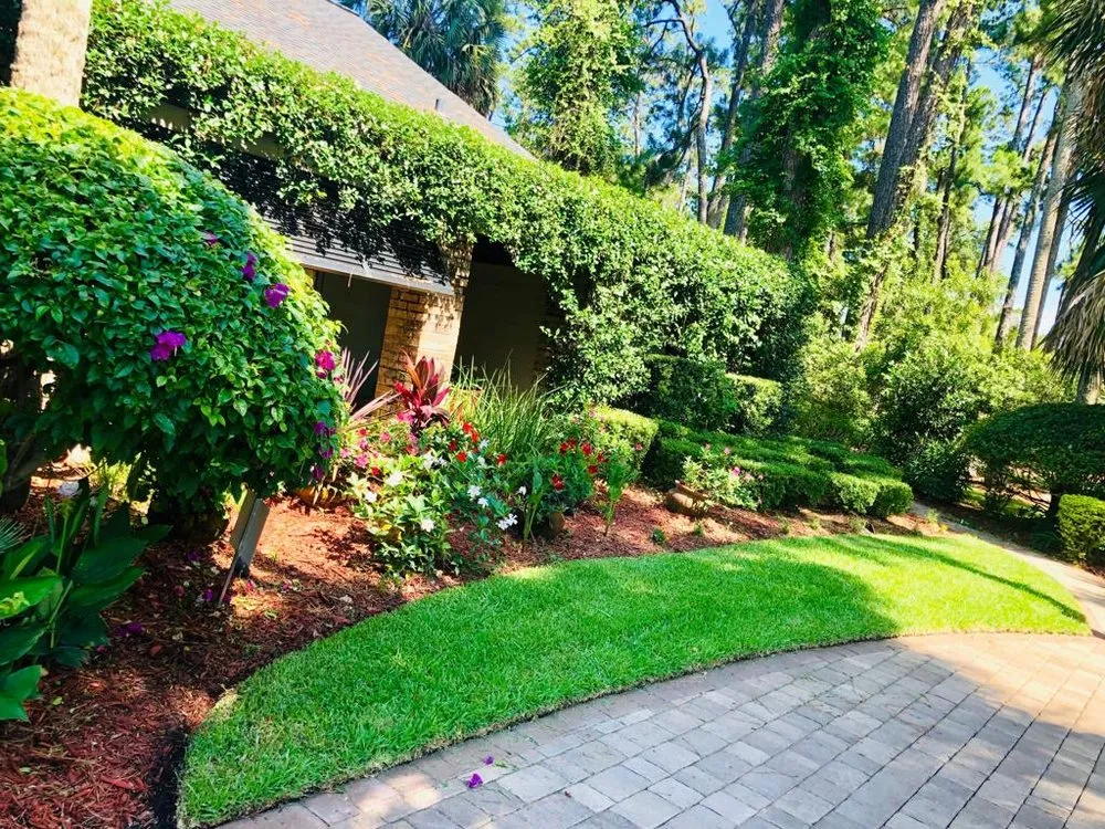 Local yard maintenance in Jacksonville, FL - Pyramid Lawn Services