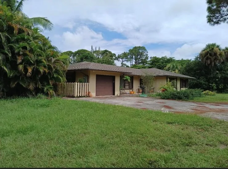 Professional garden landscaping in West Palm Beach, FL - Pyramide Services