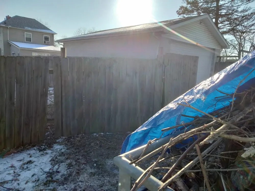 Professional lawn care service experts serving Columbus, OH - Q & Son's Hauling & Towing