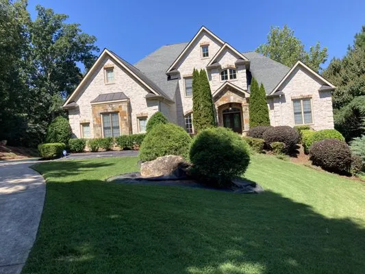 Q&A Lawn Solutions Logo