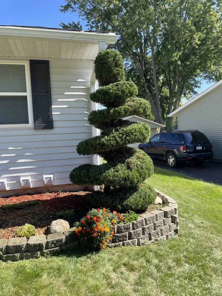 Expert garden landscaping in Bettendorf, IA by QC Lawnworks