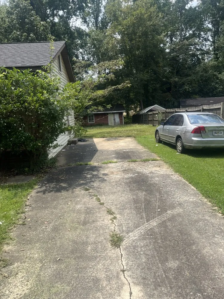 Trusted lawn mowing service in Jonesboro, GA - Qlawncare