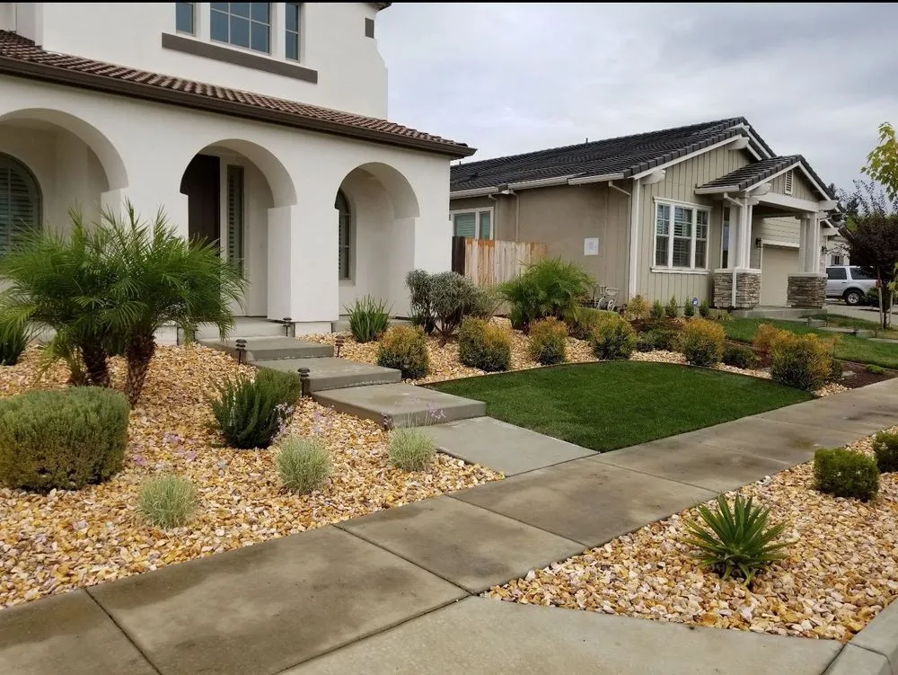 Trusted lawn mowing service in Newman, CA by Q's Green Valley