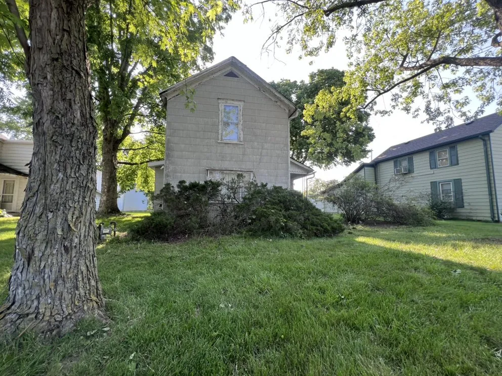 Professional lawn mowing service in Troy, OH - Q’s Home improvements