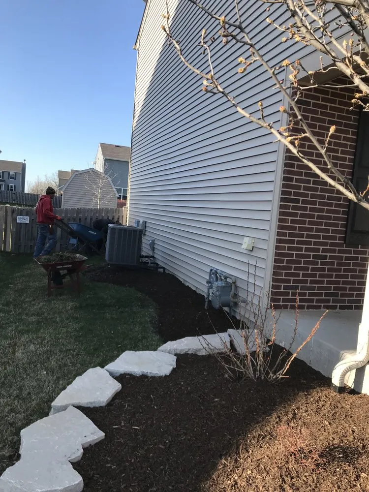 Professional lawn mowing service in DeKalb, IL - Q’S Lawncare