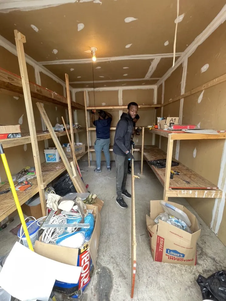 Affordable lawn care service experts serving Baltimore, MD - Quad Carriers