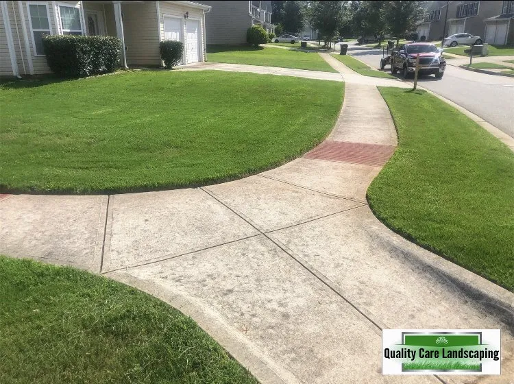 Affordable garden landscaping in Grayson, GA by Quality Care Landscaping