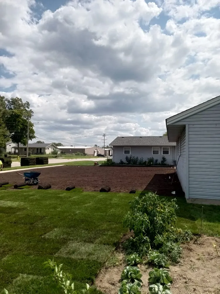 Top-rated lawn mowing service for homes in Rockford, IL by Quality concrete & landscaping