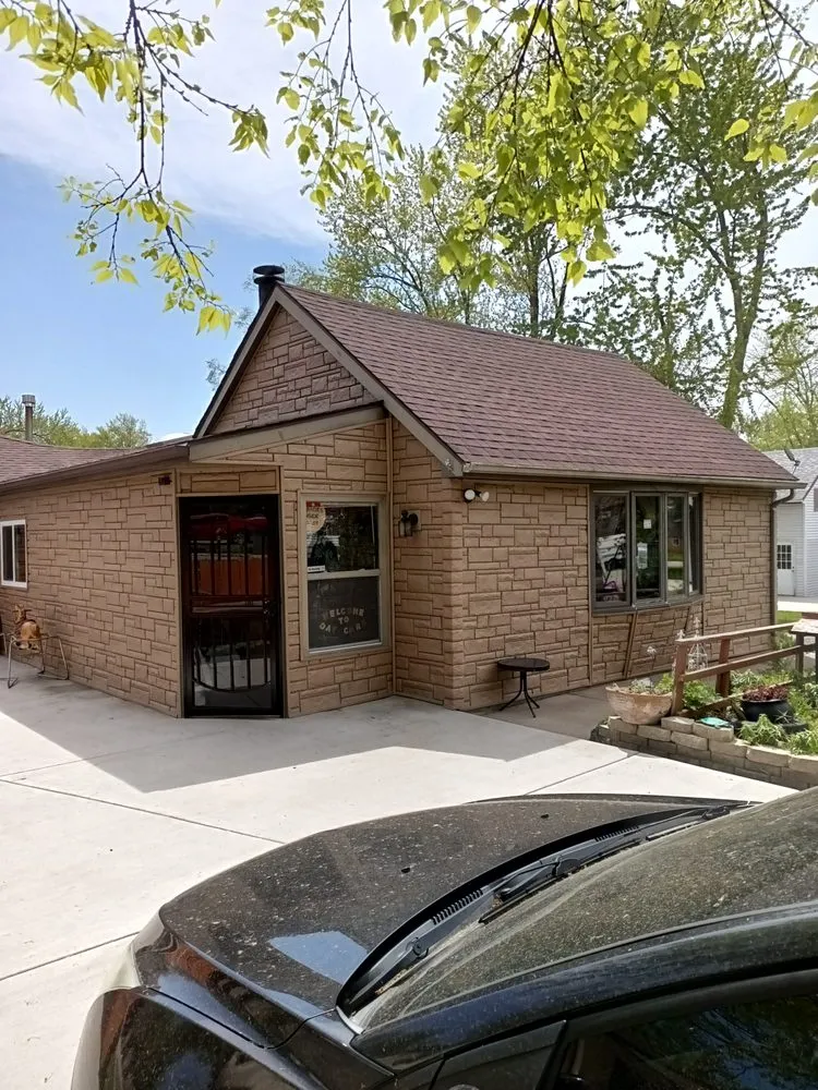 Reliable residential landscaping in Rockford, IL by Quality concrete & landscaping