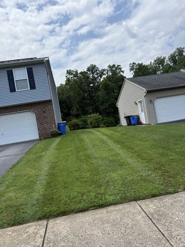 Custom lawn mowing service experts serving Mt Wolf, PA - Quality Cut Lawn Care