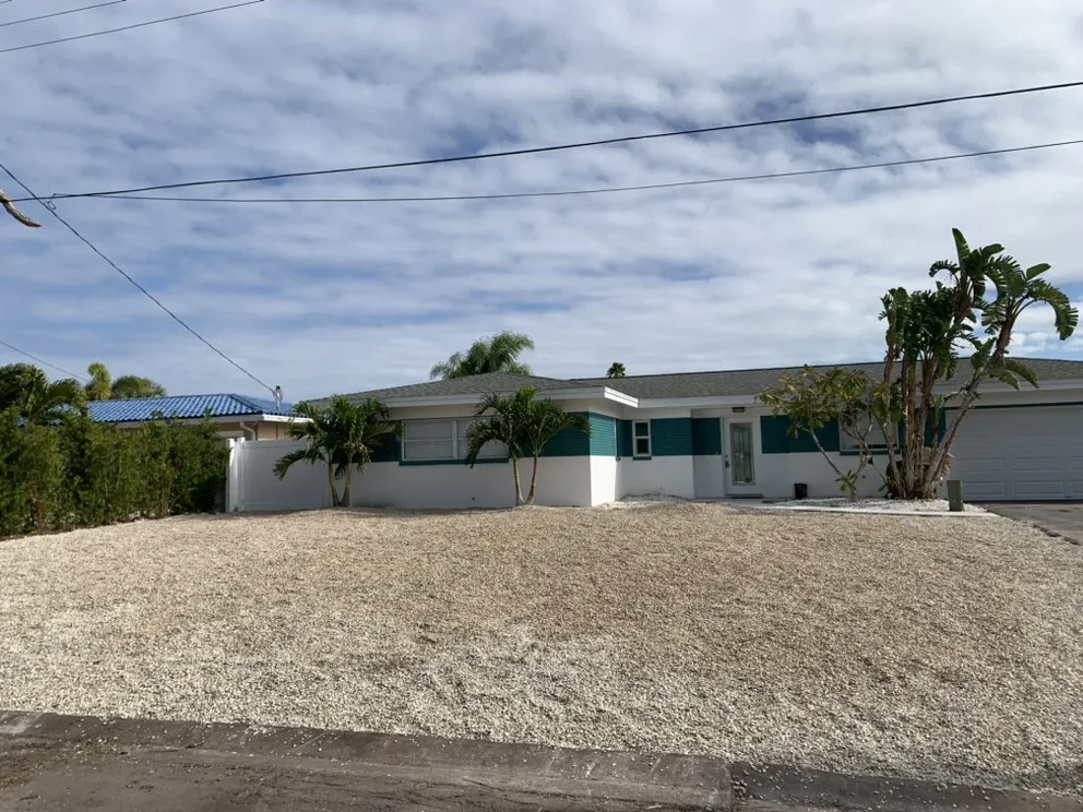 Affordable yard cleanup service in St. Petersburg, FL by Quality Cuts & Landscaping