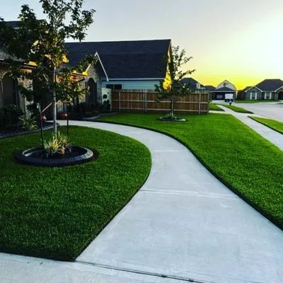 Quality Cuts & Lawn Maintenance Logo