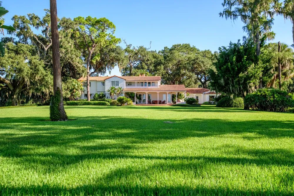 Top-rated residential landscaping in Orlando, FL - Quality First Lawn & Shrub Care