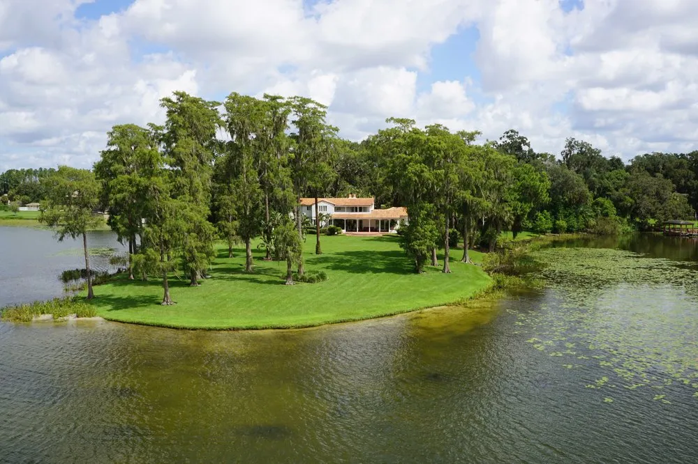 Professional yard cleanup service experts serving Orlando, FL - Quality First Lawn & Shrub Care