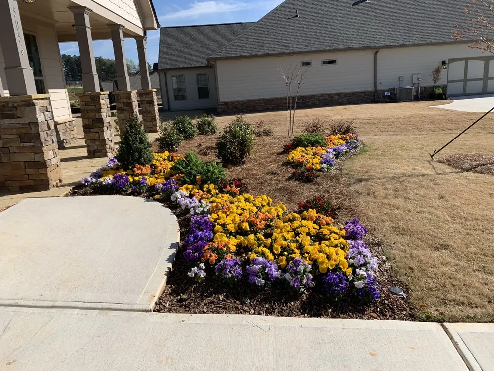 Top-rated yard maintenance experts serving Jonesboro, GA - Quality Gardens