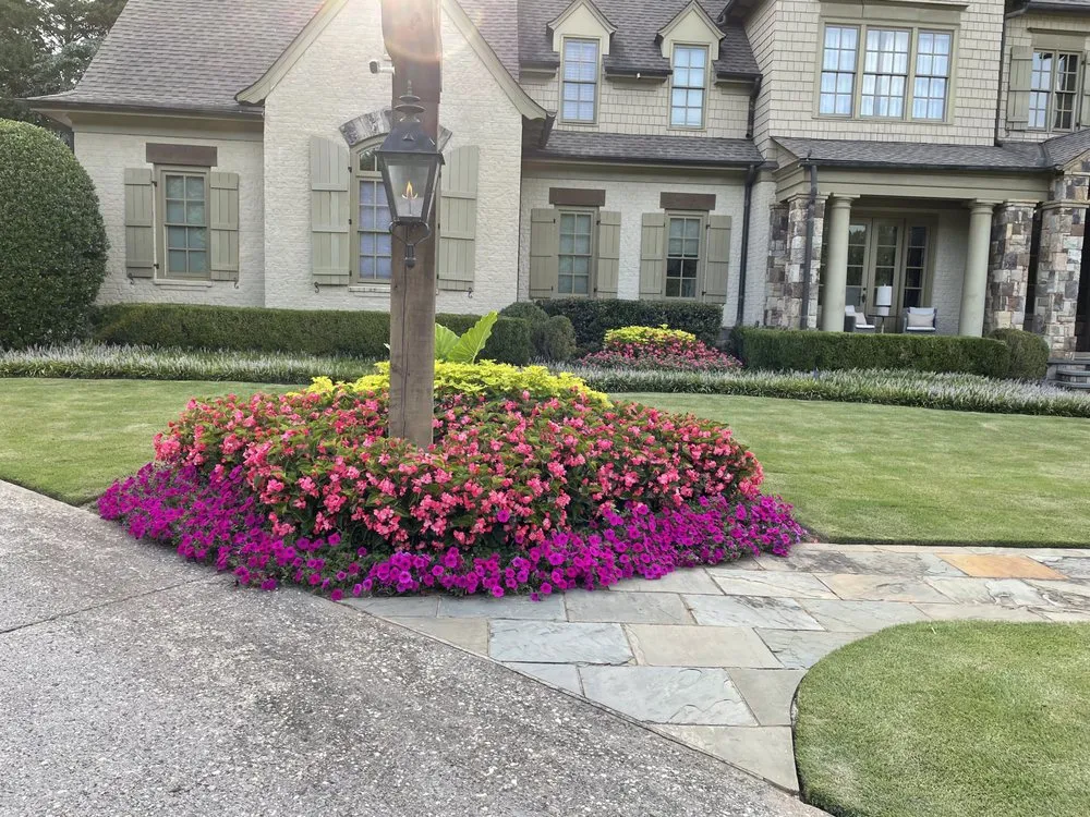 Local lawn care service experts serving Jonesboro, GA - Quality Gardens