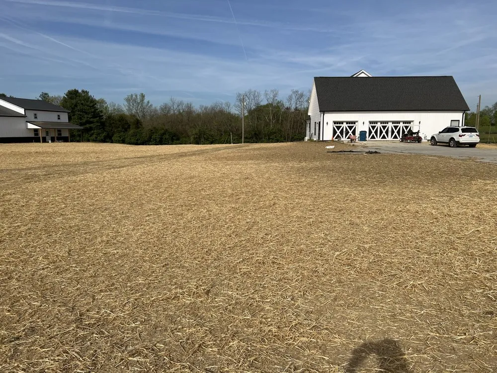 Custom lawn mowing service experts serving Louisville, KY - Quality Grading