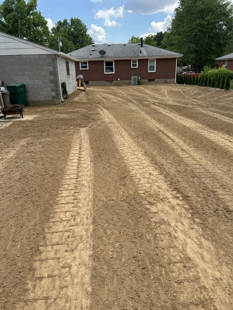 Reliable lawn care service experts serving Louisville, KY - Quality Grading