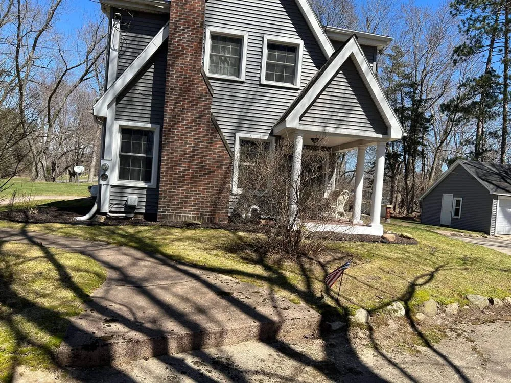 Top-rated landscape design in Jackson, MI - Quality Grass