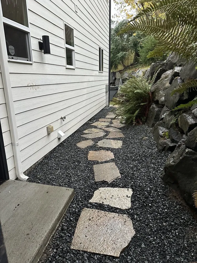 Expert yard cleanup service experts serving Woodinville, WA - Quality Green Lands