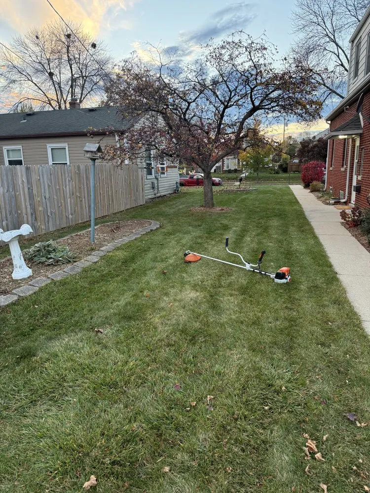 Affordable yard maintenance experts serving Milwaukee, WI - Quality Green Landscaping