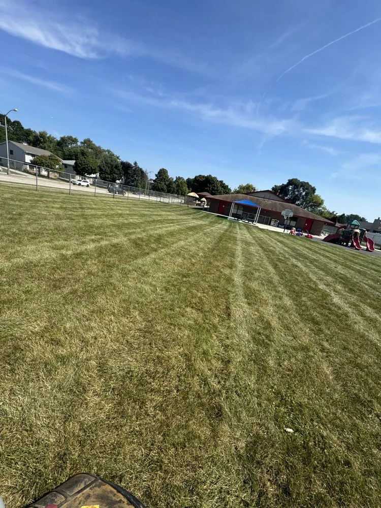 Affordable outdoor landscaping experts serving Milwaukee, WI - Quality Green Landscaping