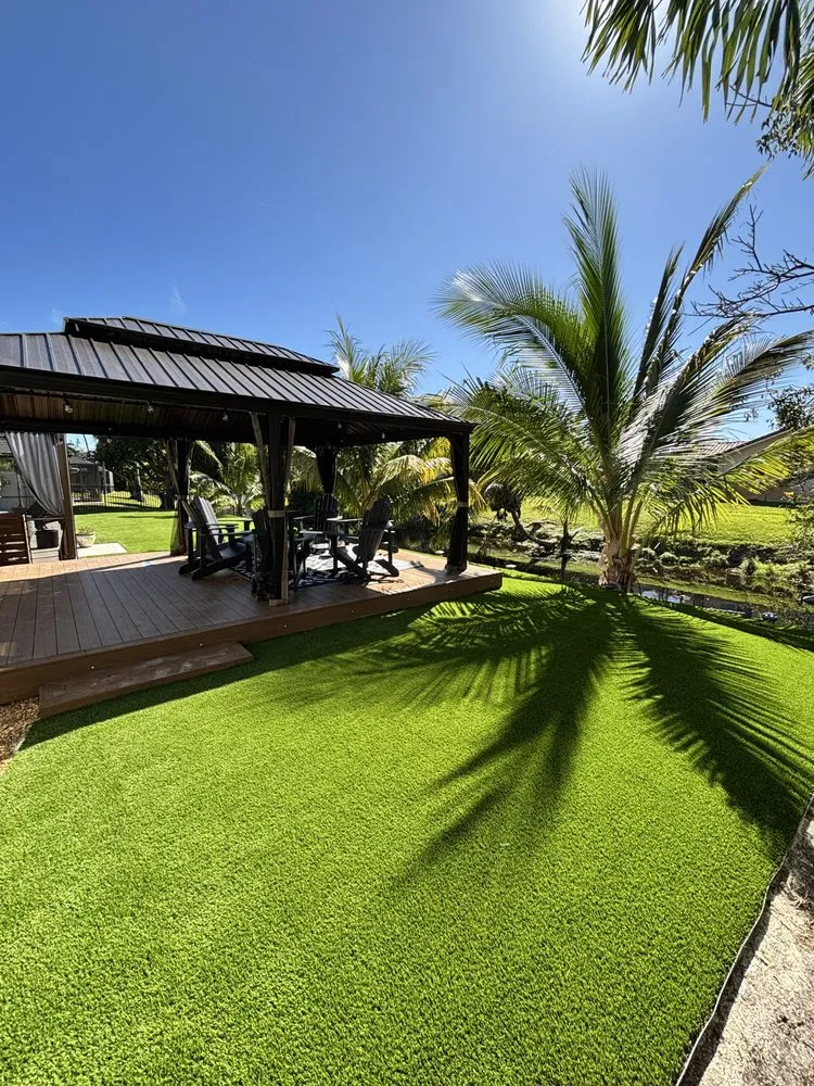 Custom landscaping services with custom design in Fort Lauderdale, FL by Quality Greens Turf & Pavers