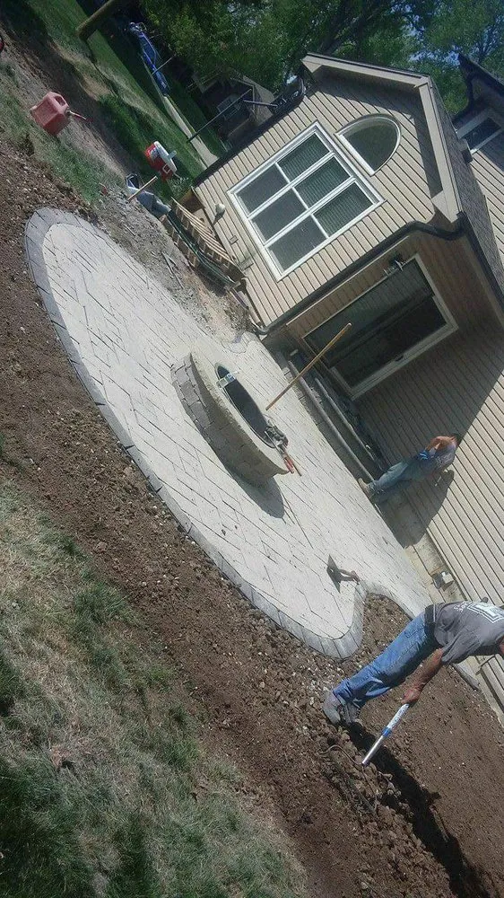 Top-rated lawn mowing service experts serving Omaha, NE - Quality Hardscapes of Omaha