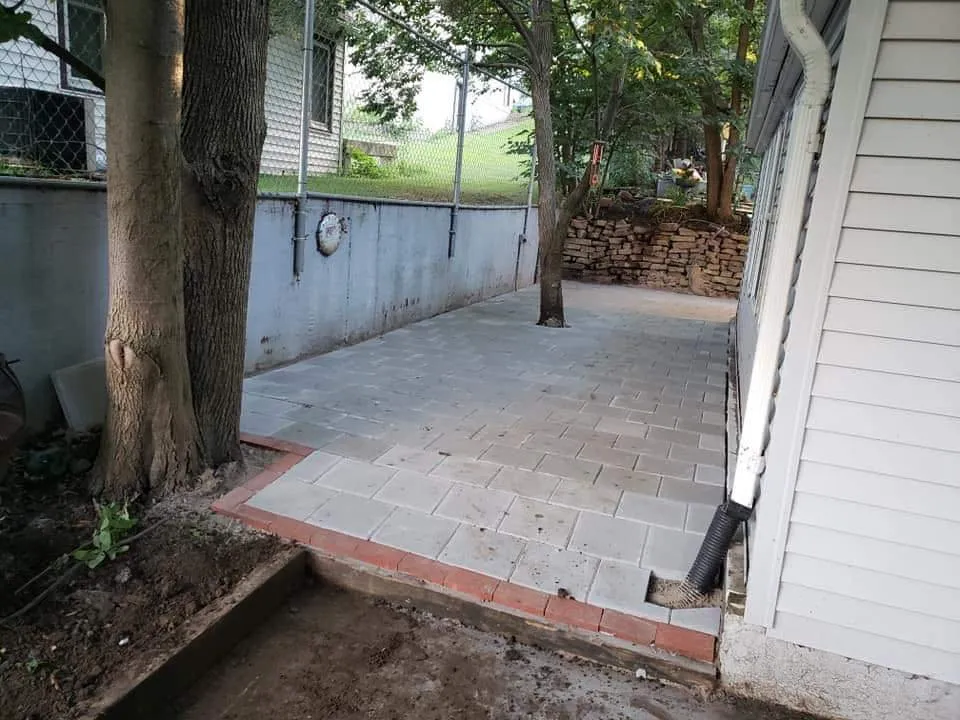 Expert outdoor landscaping in Omaha, NE by Quality Hardscapes of Omaha