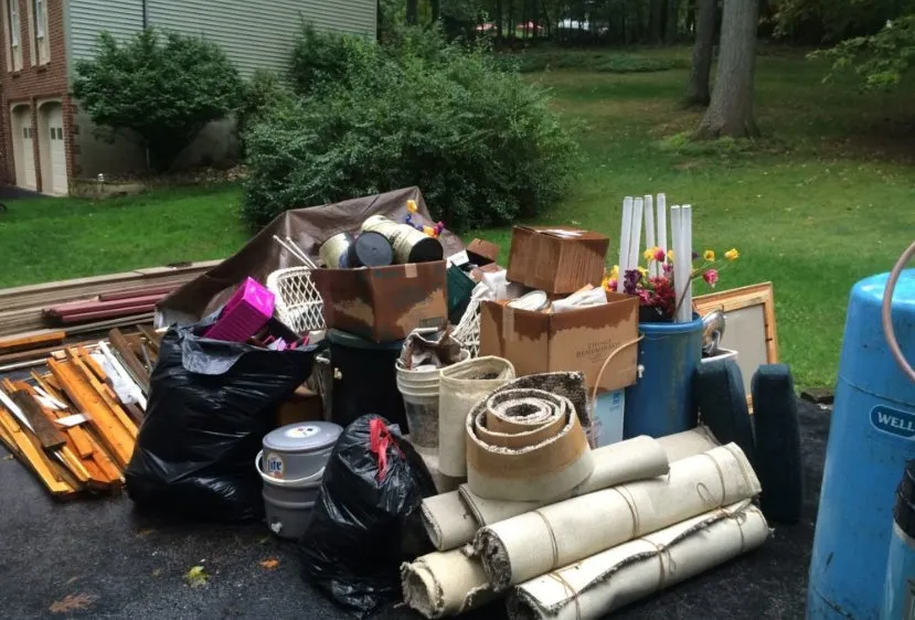 Reliable yard maintenance near you across St. Peter, IL - Quality Junk Removers