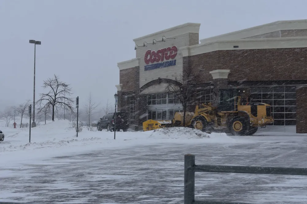 Top-rated lawn care service for year-round maintenance across Grafton, WI - Quality Landscape and Lawn Care