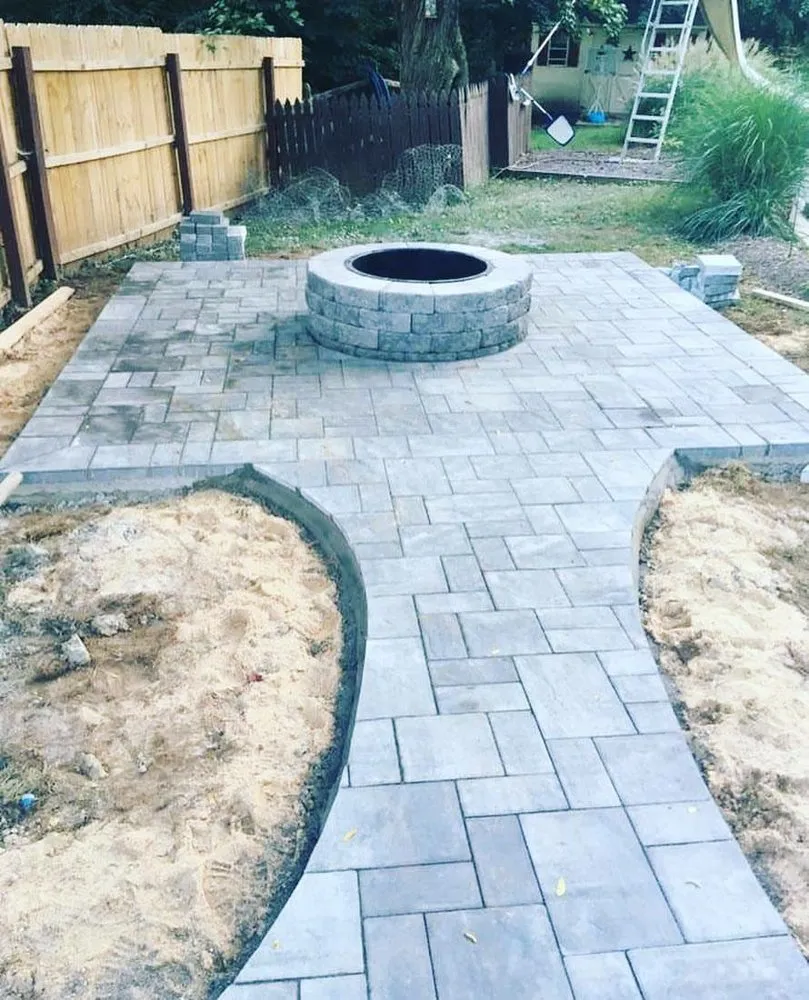 Local yard maintenance in Warrington Township, PA - Quality Landscapes and Hardscapes, LLC