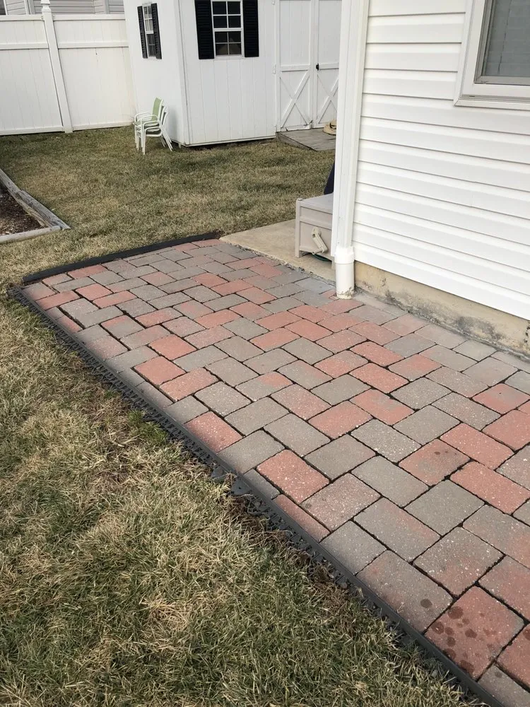 Custom yard maintenance in Warrington Township, PA - Quality Landscapes and Hardscapes, LLC