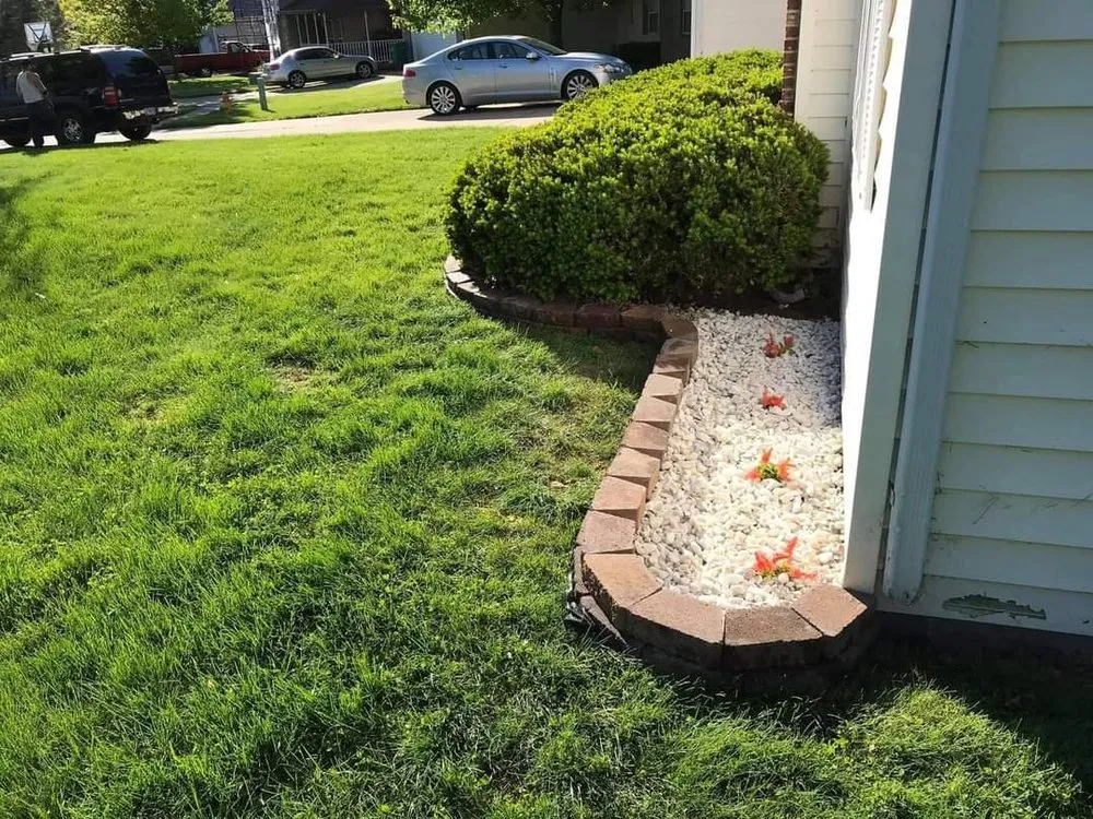 Trusted landscape installation in Sauget, IL by Quality Landscapes