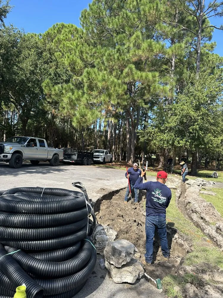 Trusted outdoor landscaping for year-round maintenance across Freeport, FL - Quality Landscaping